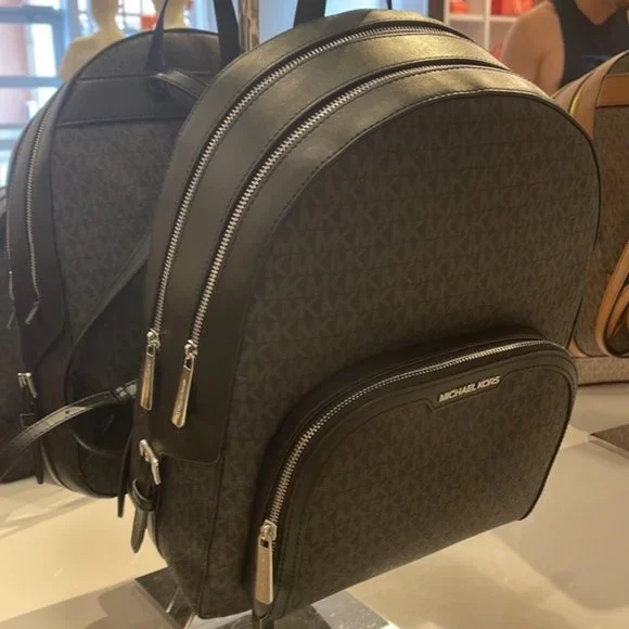 Michael Kors Jaycee Large Zip Pocket Backpack Black - Picture 5 of 16